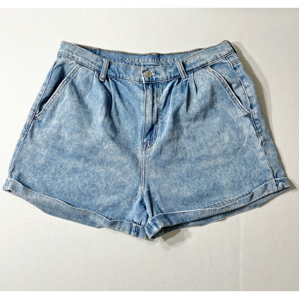 American Eagle Mom Shorts Womens 10 Blue Med Wash High Waisted Pleated Denim